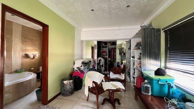 5 Bedroom Property for Sale in Margate KwaZulu-Natal