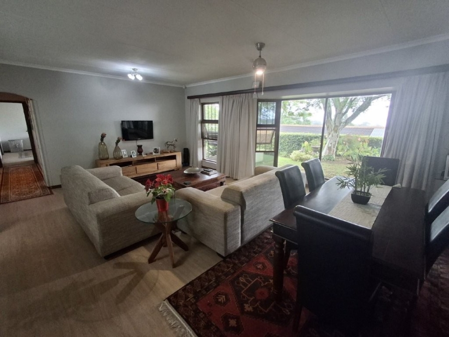 3 Bedroom Property for Sale in Uvongo KwaZulu-Natal