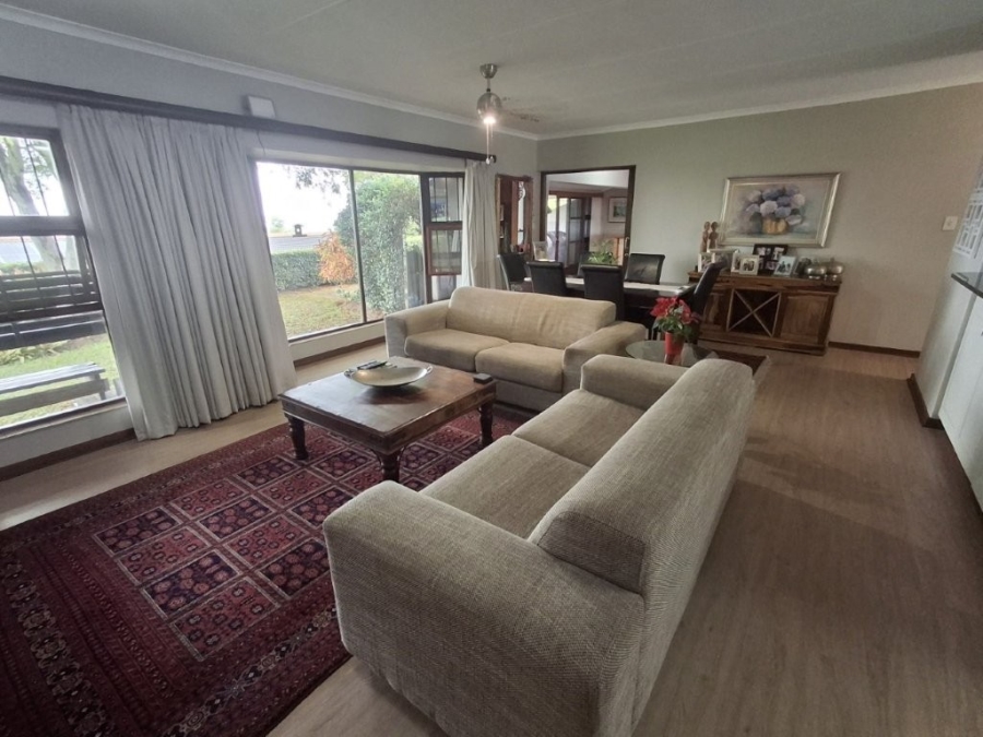 3 Bedroom Property for Sale in Uvongo KwaZulu-Natal