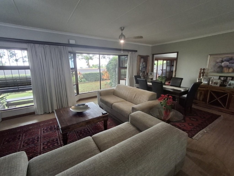 3 Bedroom Property for Sale in Uvongo KwaZulu-Natal