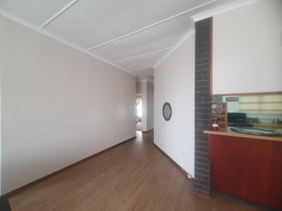 2 Bedroom Property for Sale in Umtentweni KwaZulu-Natal