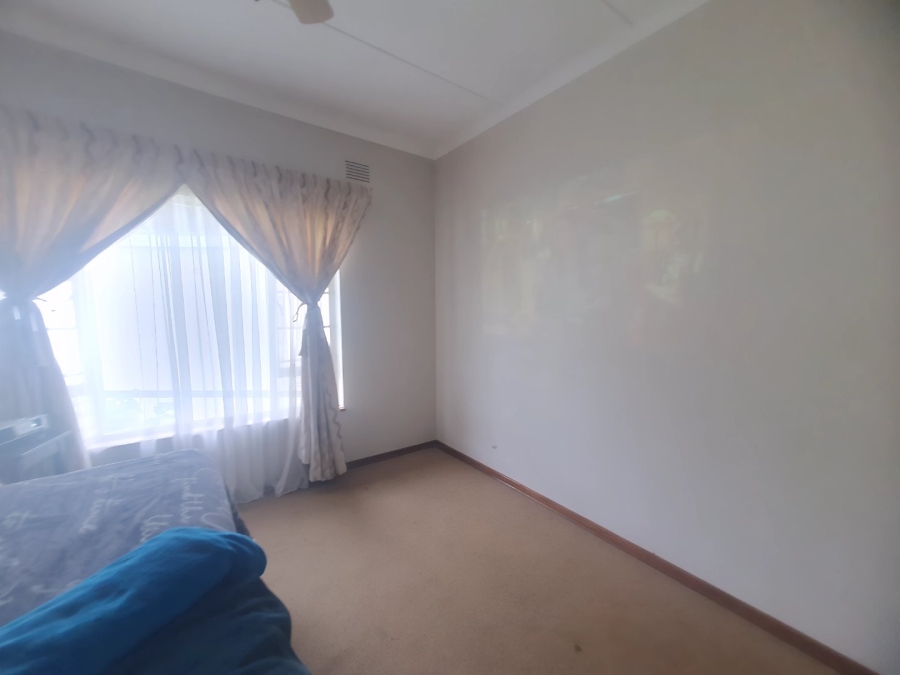 2 Bedroom Property for Sale in Umtentweni KwaZulu-Natal