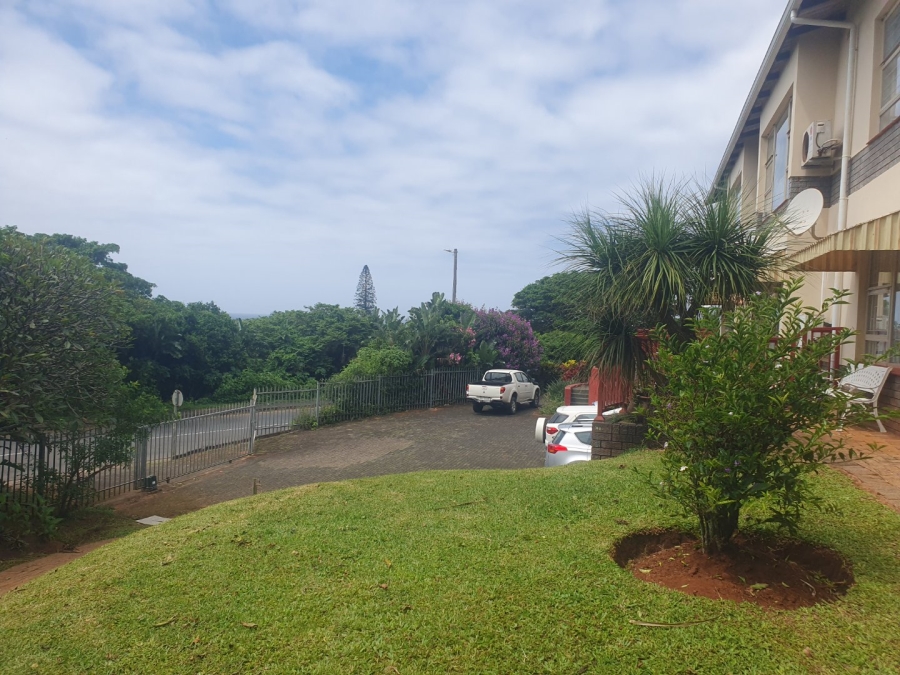 2 Bedroom Property for Sale in Umtentweni KwaZulu-Natal