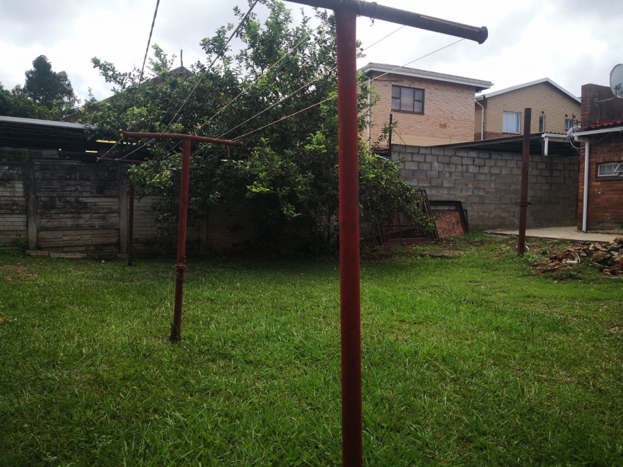 To Let 1 Bedroom Property for Rent in Raisethorpe KwaZulu-Natal