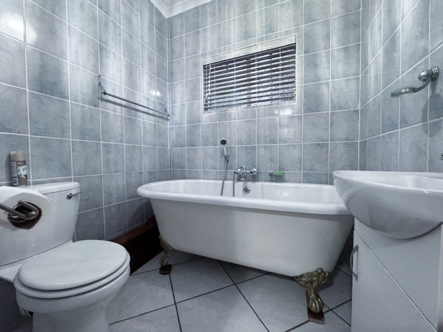 2 Bedroom Property for Sale in Aviary Hill KwaZulu-Natal