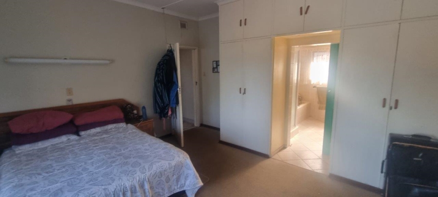 3 Bedroom Property for Sale in Umtentweni KwaZulu-Natal