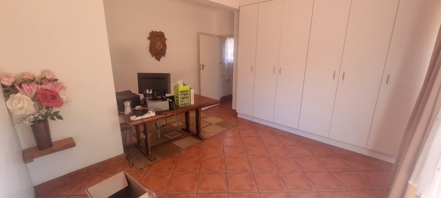 3 Bedroom Property for Sale in Umtentweni KwaZulu-Natal