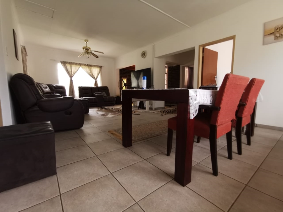 To Let 3 Bedroom Property for Rent in Aviary Hill KwaZulu-Natal