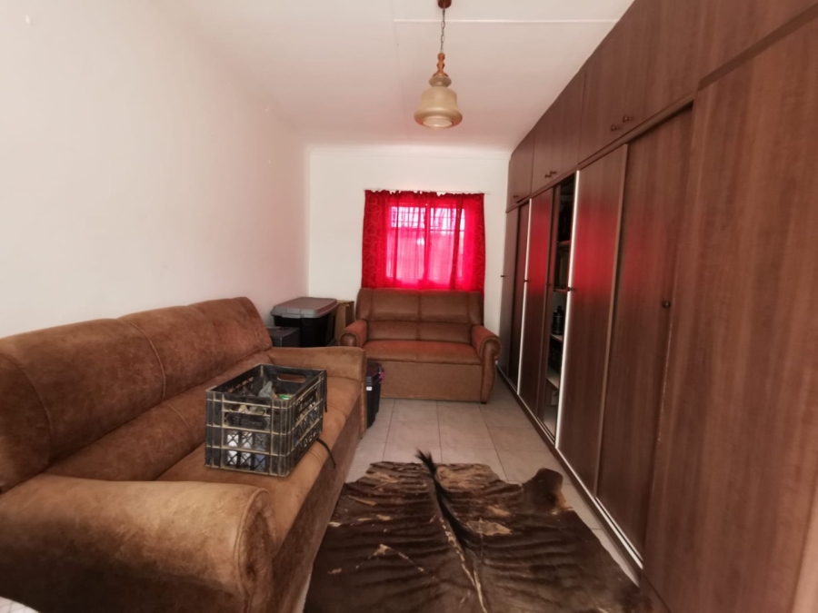 To Let 3 Bedroom Property for Rent in Aviary Hill KwaZulu-Natal