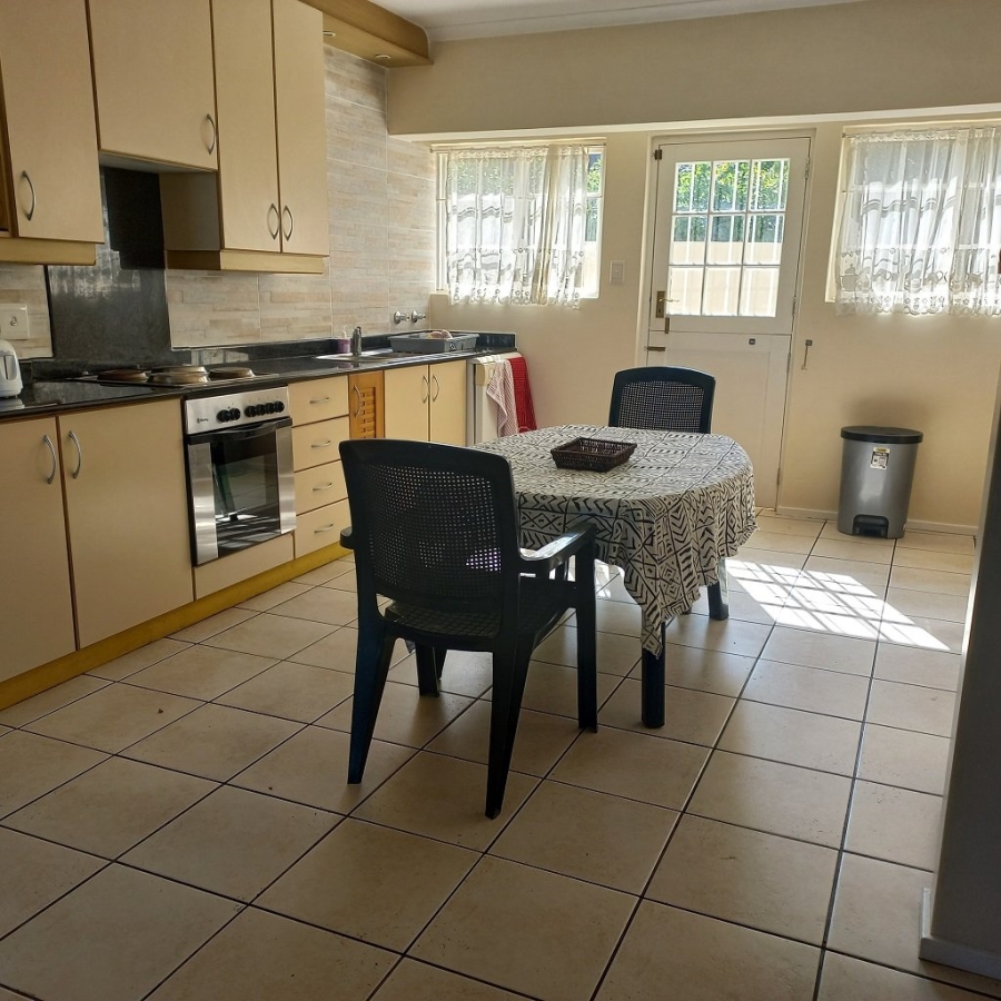 3 Bedroom Property for Sale in Umtentweni KwaZulu-Natal