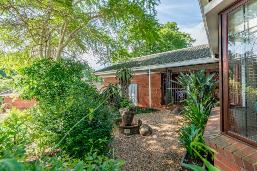 4 Bedroom Property for Sale in Kloof KwaZulu-Natal