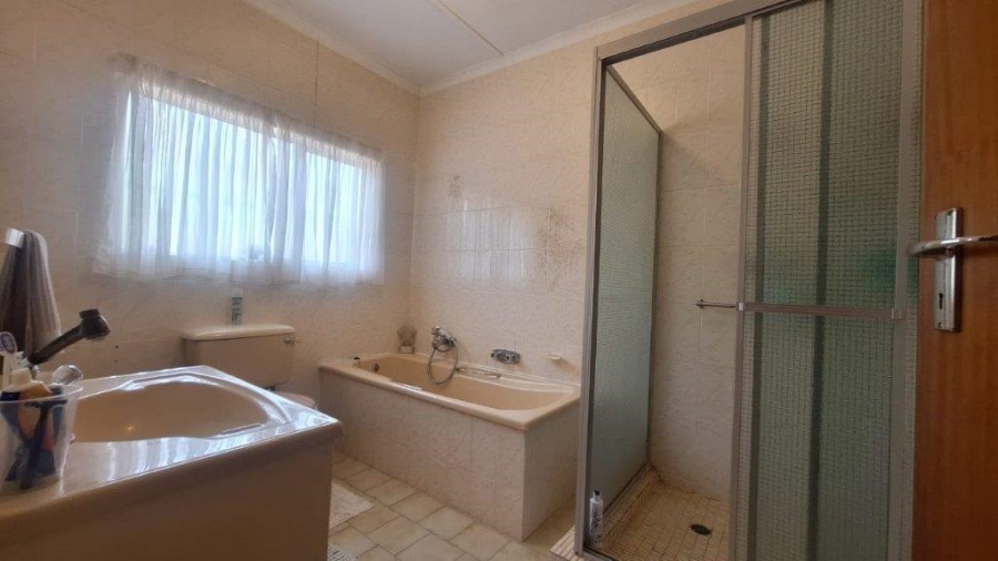 3 Bedroom Property for Sale in Hibberdene KwaZulu-Natal