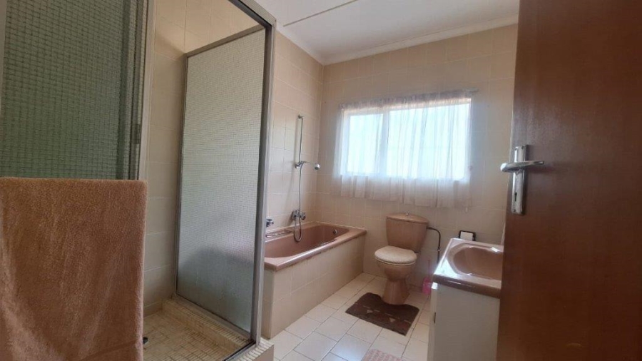 3 Bedroom Property for Sale in Hibberdene KwaZulu-Natal