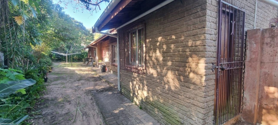 4 Bedroom Property for Sale in Umtentweni KwaZulu-Natal