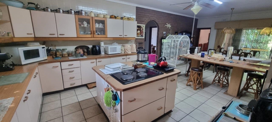 4 Bedroom Property for Sale in Umtentweni KwaZulu-Natal