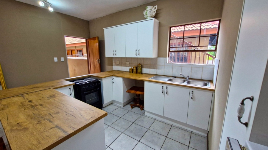 2 Bedroom Property for Sale in Pioneer Park KwaZulu-Natal