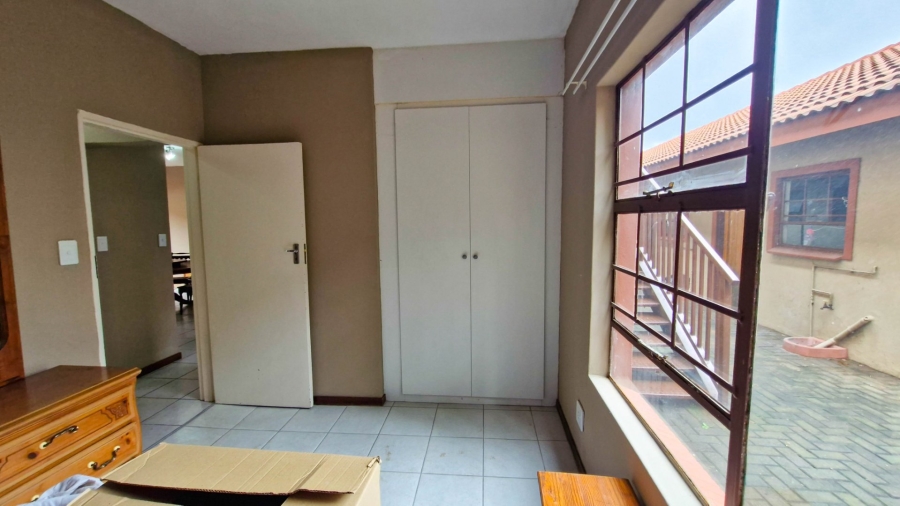 2 Bedroom Property for Sale in Pioneer Park KwaZulu-Natal