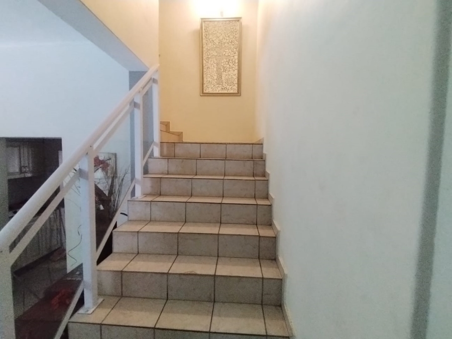 6 Bedroom Property for Sale in Ramsgate KwaZulu-Natal