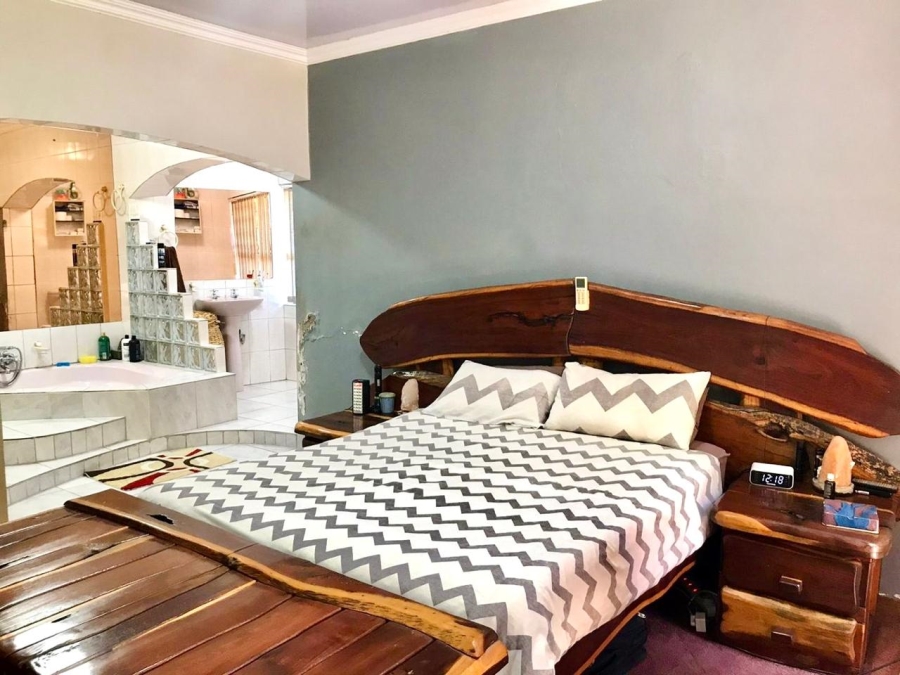 3 Bedroom Property for Sale in Pioneer Park KwaZulu-Natal