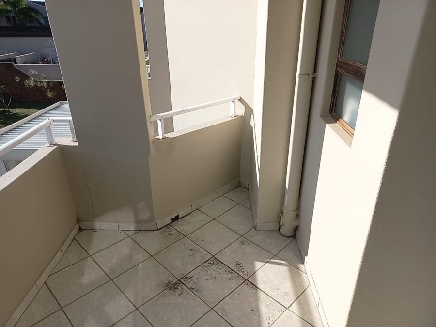 2 Bedroom Property for Sale in Uvongo KwaZulu-Natal