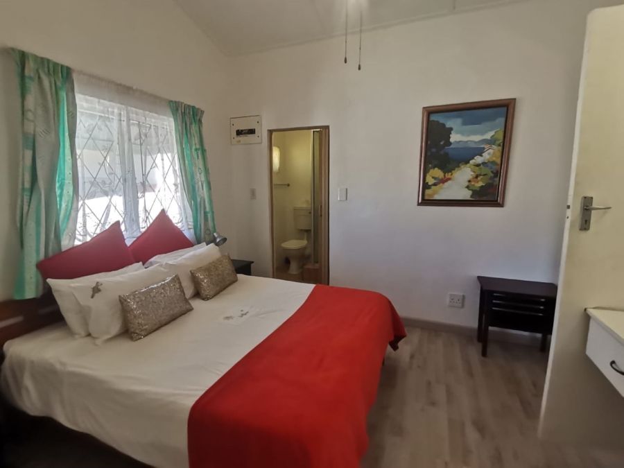 2 Bedroom Property for Sale in Uvongo KwaZulu-Natal