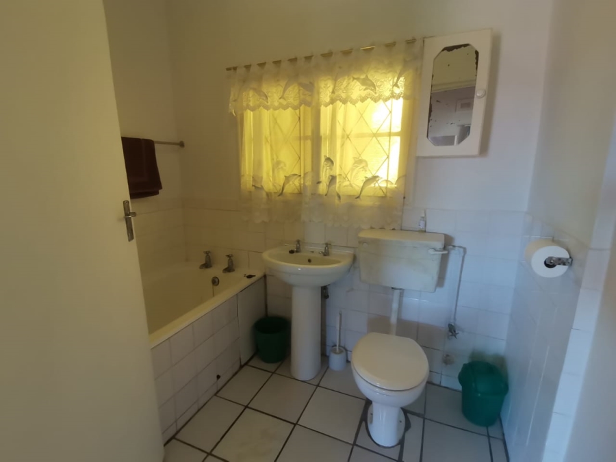 2 Bedroom Property for Sale in Uvongo KwaZulu-Natal