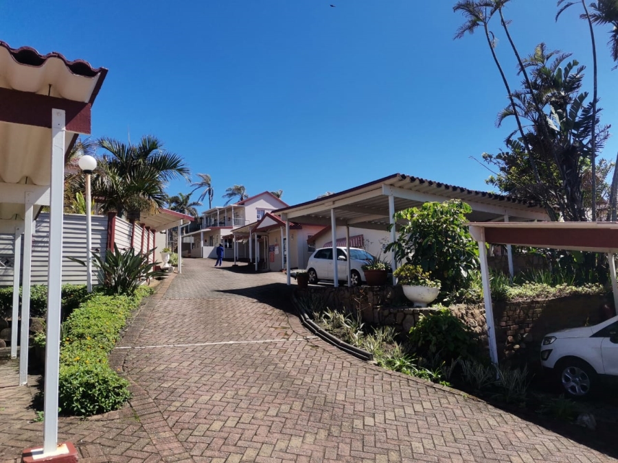 2 Bedroom Property for Sale in Uvongo KwaZulu-Natal