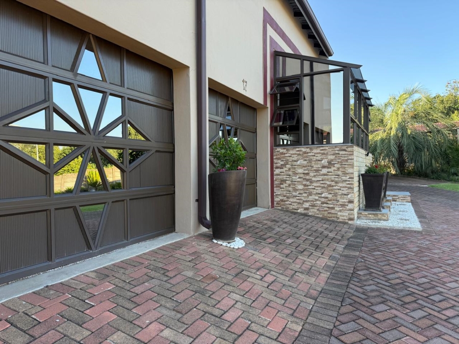 5 Bedroom Property for Sale in Amiel Park KwaZulu-Natal