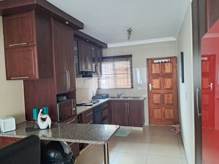 2 Bedroom Property for Sale in Manaba Beach KwaZulu-Natal