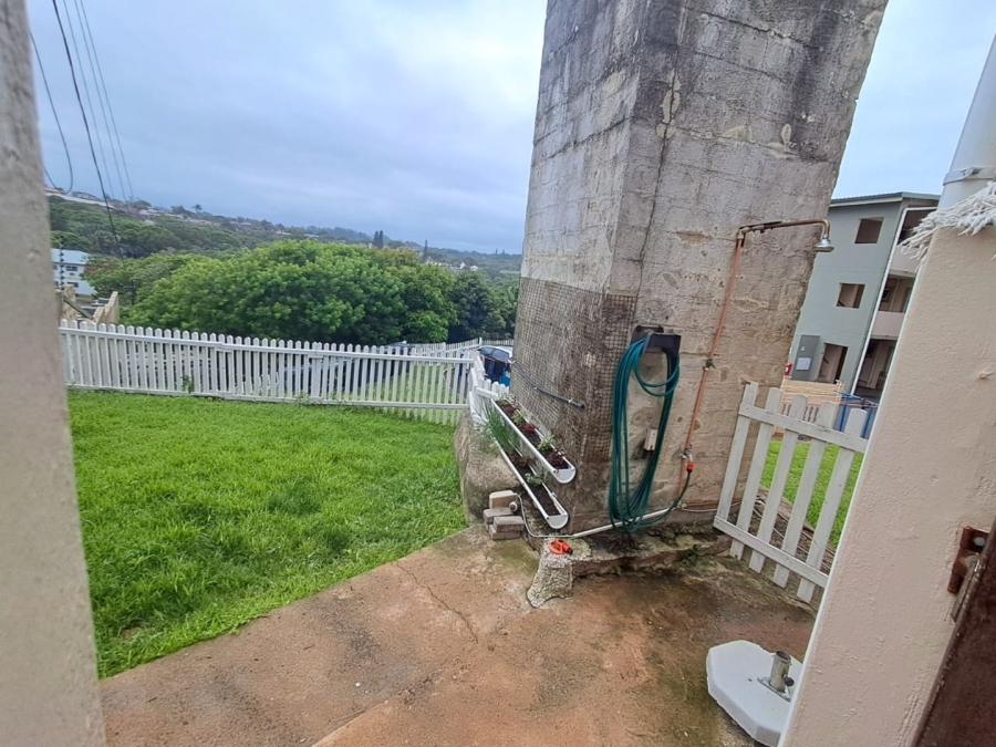 2 Bedroom Property for Sale in Manaba Beach KwaZulu-Natal