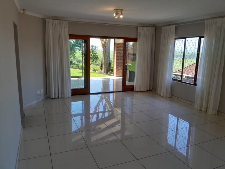 2 Bedroom Property for Sale in Lower Illovo KwaZulu-Natal