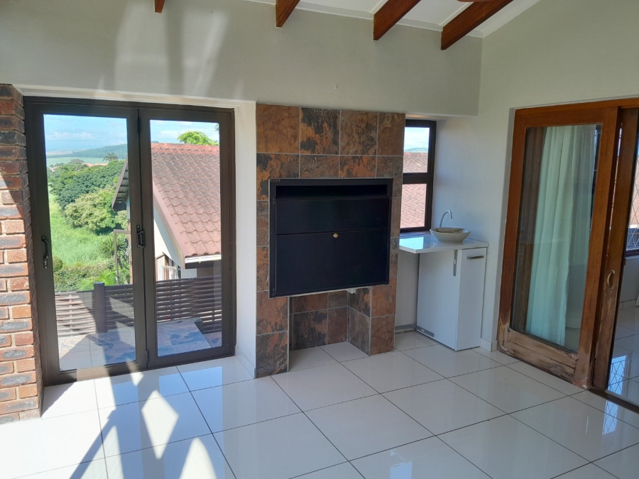 2 Bedroom Property for Sale in Lower Illovo KwaZulu-Natal