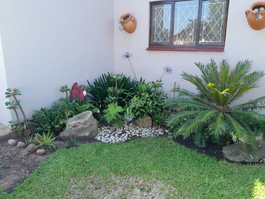 2 Bedroom Property for Sale in Lower Illovo KwaZulu-Natal