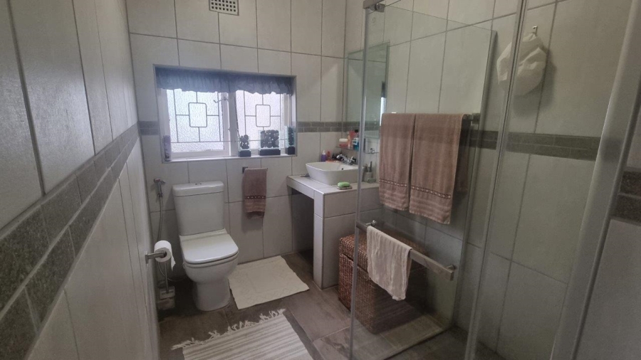 4 Bedroom Property for Sale in Umzumbe KwaZulu-Natal