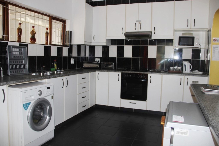 5 Bedroom Property for Sale in Shelly Beach KwaZulu-Natal