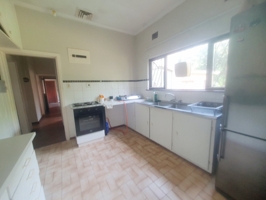 To Let 4 Bedroom Property for Rent in Anerley KwaZulu-Natal