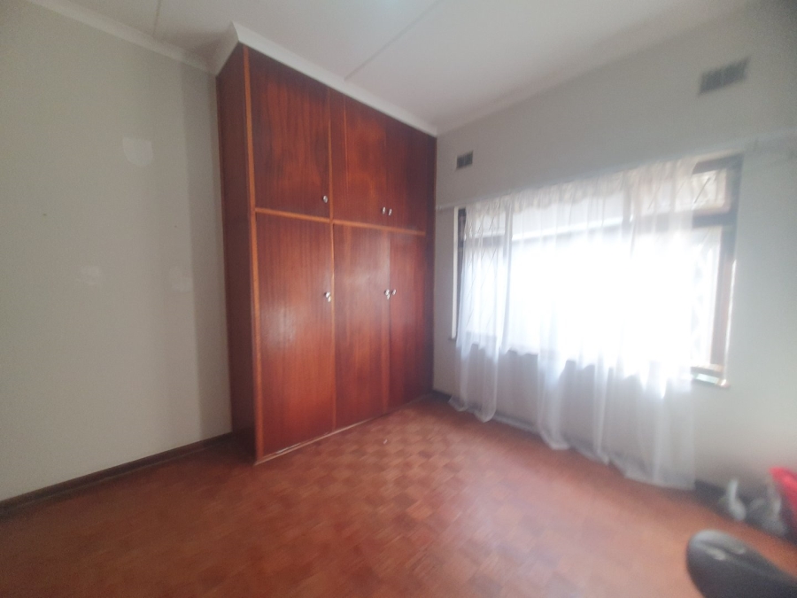 To Let 4 Bedroom Property for Rent in Anerley KwaZulu-Natal