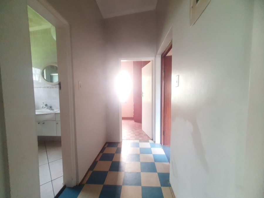 To Let 4 Bedroom Property for Rent in Anerley KwaZulu-Natal