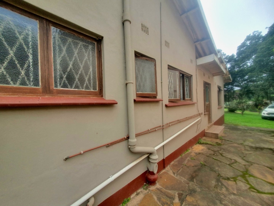 To Let 4 Bedroom Property for Rent in Anerley KwaZulu-Natal