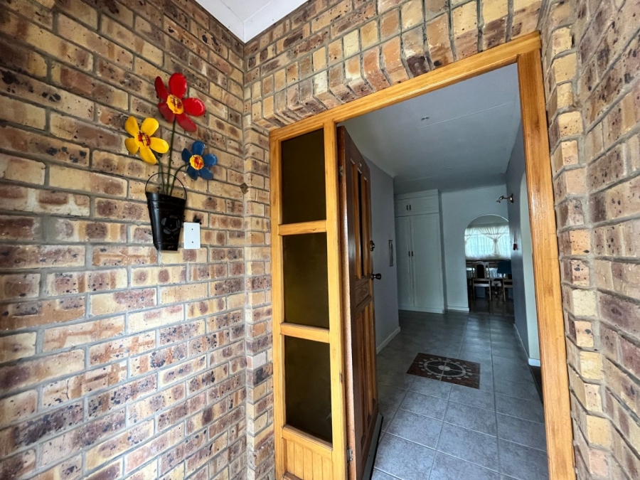 3 Bedroom Property for Sale in Aviary Hill KwaZulu-Natal