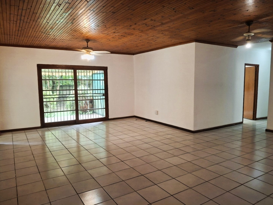 3 Bedroom Property for Sale in Margate KwaZulu-Natal