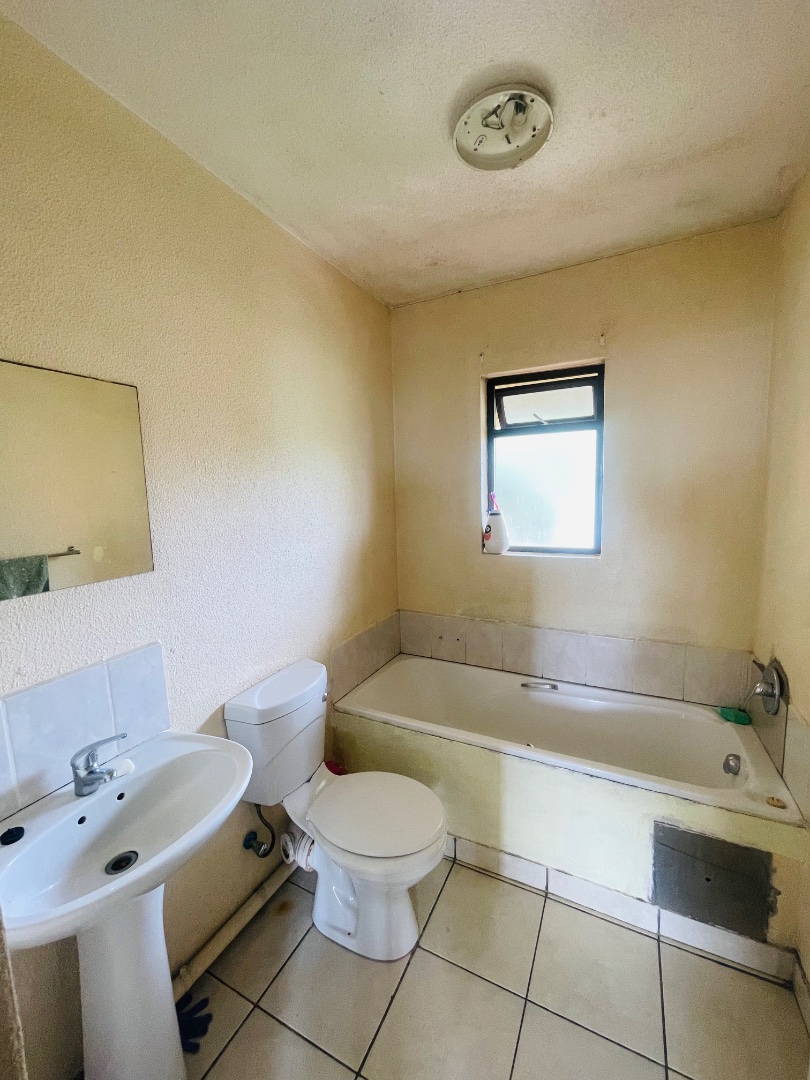 To Let 2 Bedroom Property for Rent in Montclair KwaZulu-Natal