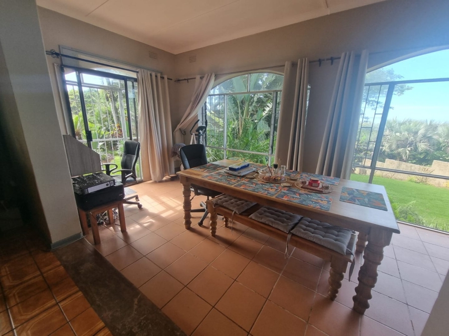 4 Bedroom Property for Sale in Sea Park KwaZulu-Natal