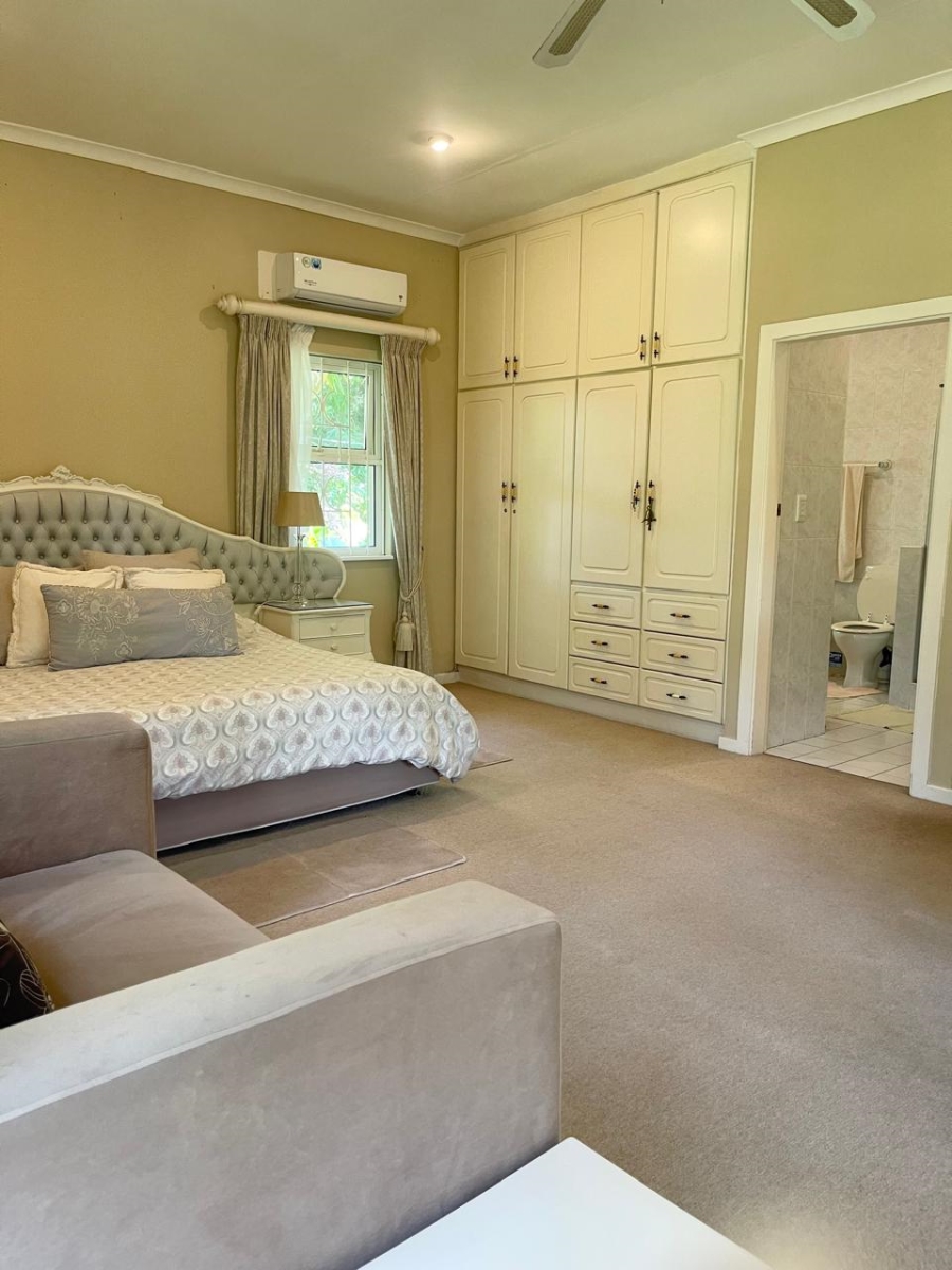 5 Bedroom Property for Sale in Scottburgh Central KwaZulu-Natal