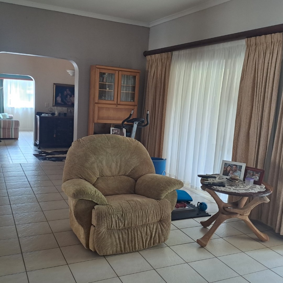 5 Bedroom Property for Sale in Scottburgh Central KwaZulu-Natal