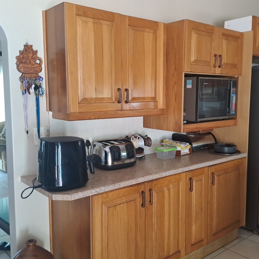5 Bedroom Property for Sale in Scottburgh Central KwaZulu-Natal
