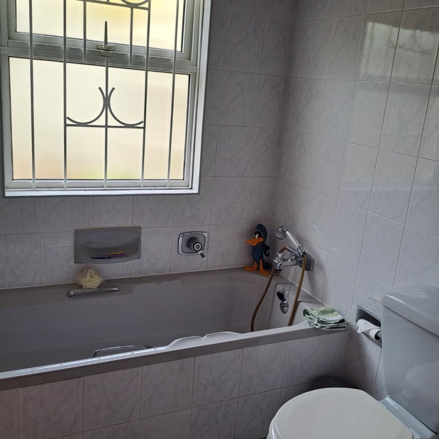 5 Bedroom Property for Sale in Scottburgh Central KwaZulu-Natal
