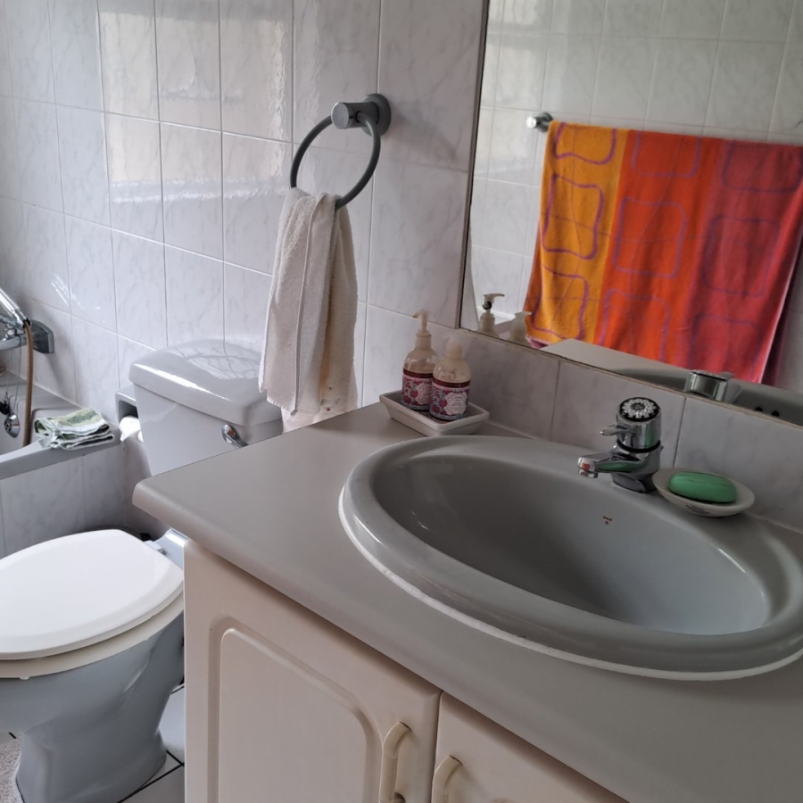 5 Bedroom Property for Sale in Scottburgh Central KwaZulu-Natal