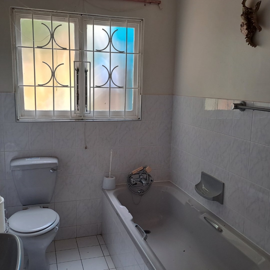 5 Bedroom Property for Sale in Scottburgh Central KwaZulu-Natal