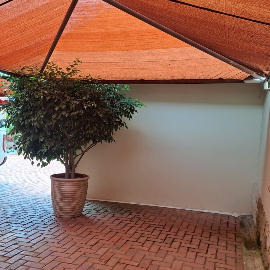 5 Bedroom Property for Sale in Scottburgh Central KwaZulu-Natal